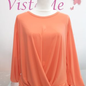 Camiseta nudo