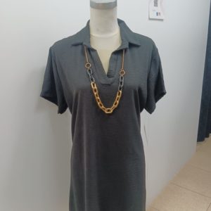 Vestido negro collar