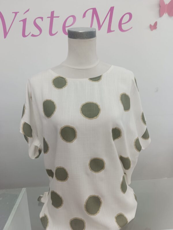 Blusa lunares