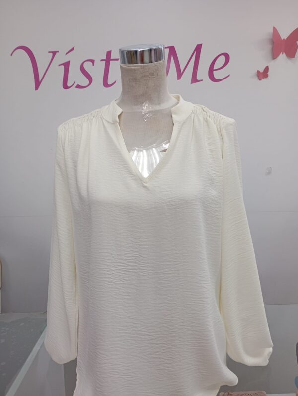 Blusa blanca cuello