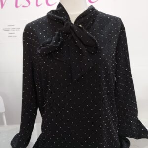 Blusa negra brillos