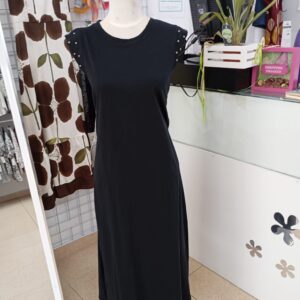 Vestido tachuelas negro