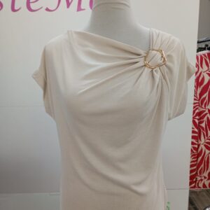 Blusa broche